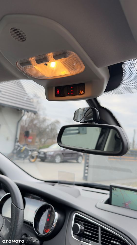 Peugeot 5008 e-HDI 115 ETG6 Stop&Start Allure - 23