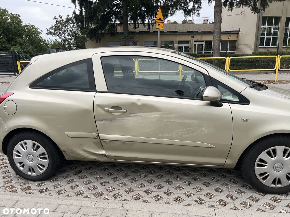 Opel Corsa 1.2 16V - 11