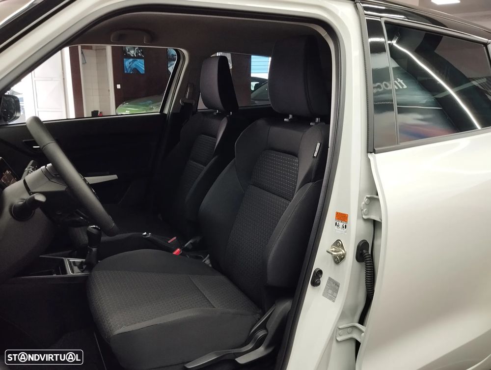 Suzuki Swift 1.2 Mild Hybrid GLX - 15