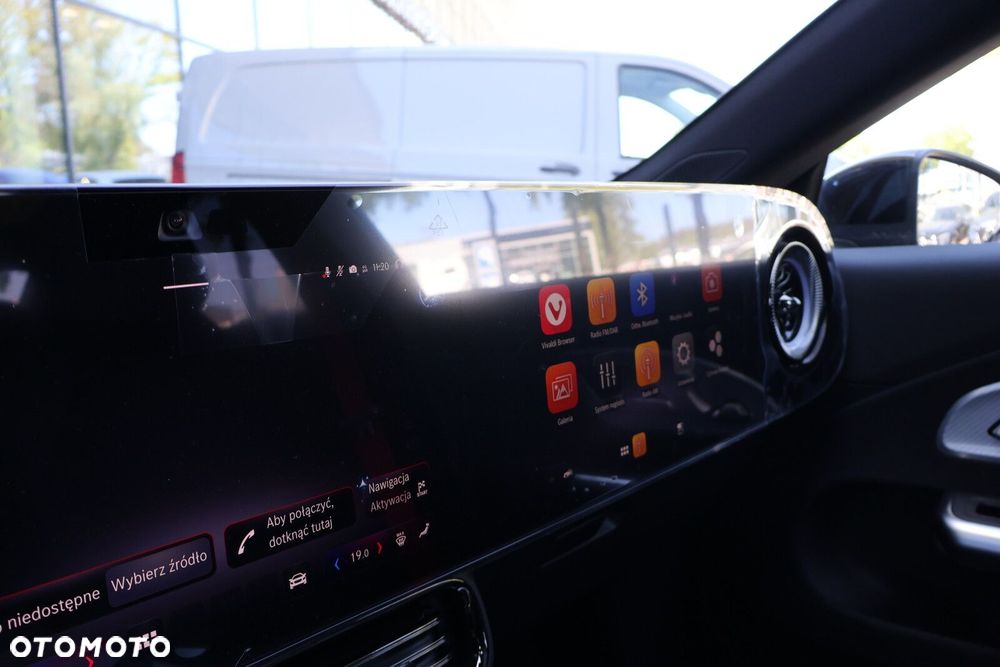 Mercedes-Benz CLA - 16