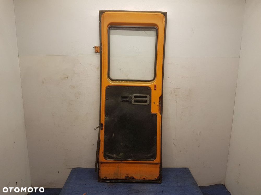 MERCEDES BENZ KACZKA 207 D DRZWI TYŁ PRAWE - 11