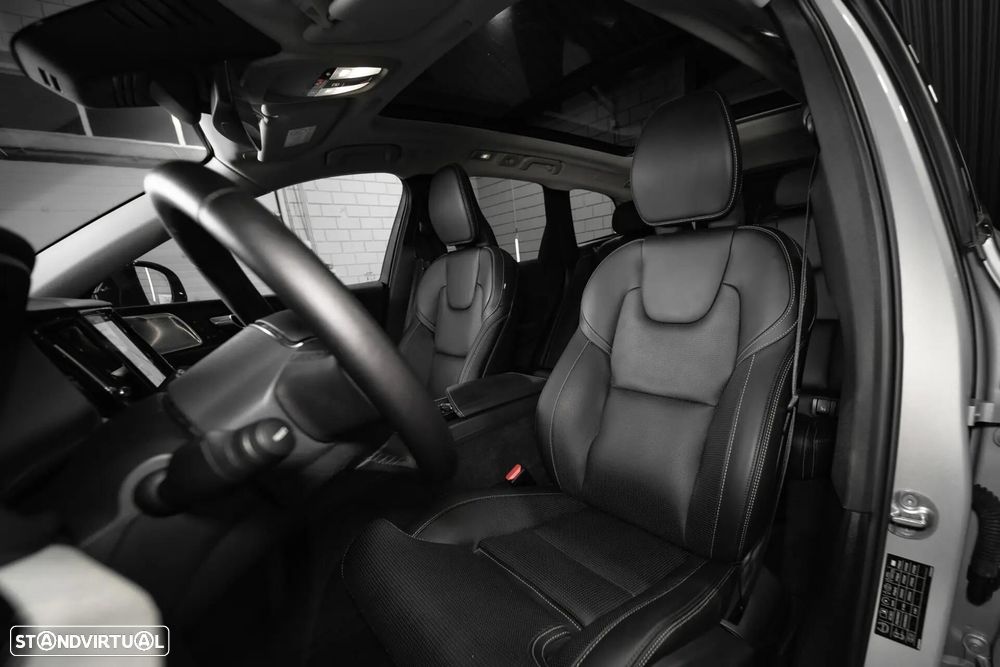 Volvo XC 60 T8 AWD Plus Black Edition - 11