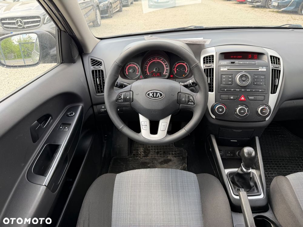 Kia Ceed 1.4 CVVT Attract - 33