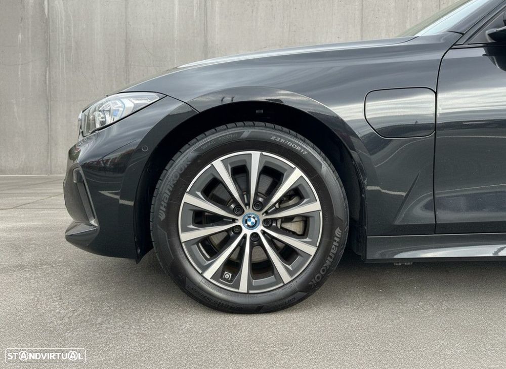 BMW 330 e Touring xDrive Aut. - 35