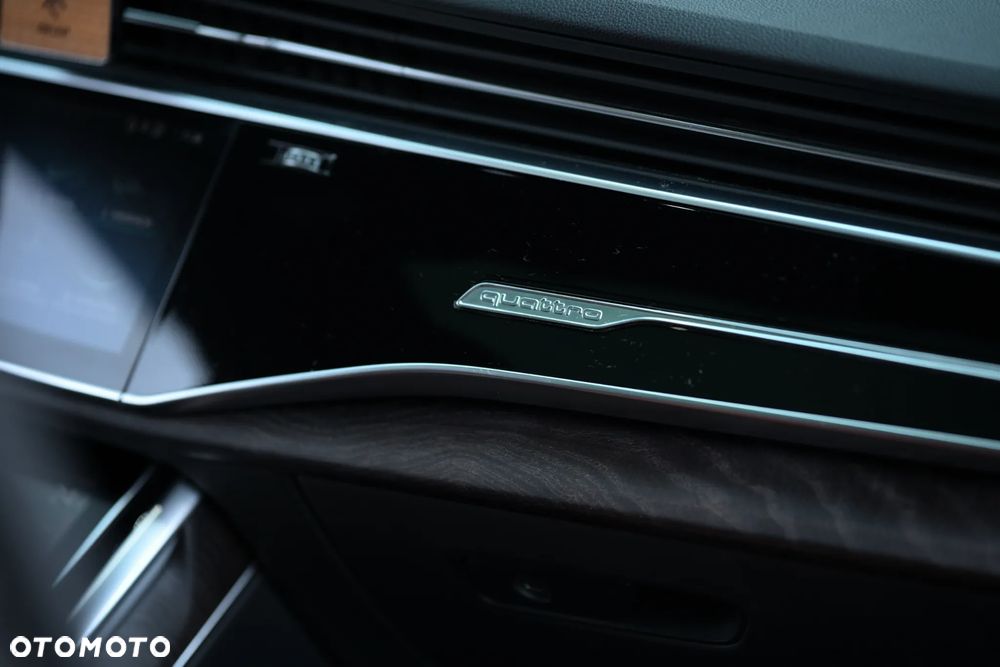 Audi Q7 55 TFSI quattro tiptronic S line - 33