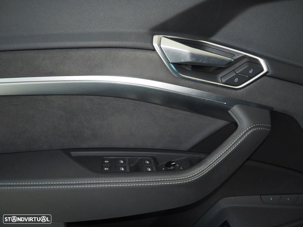 Audi e-tron 50 quattro S line - 10