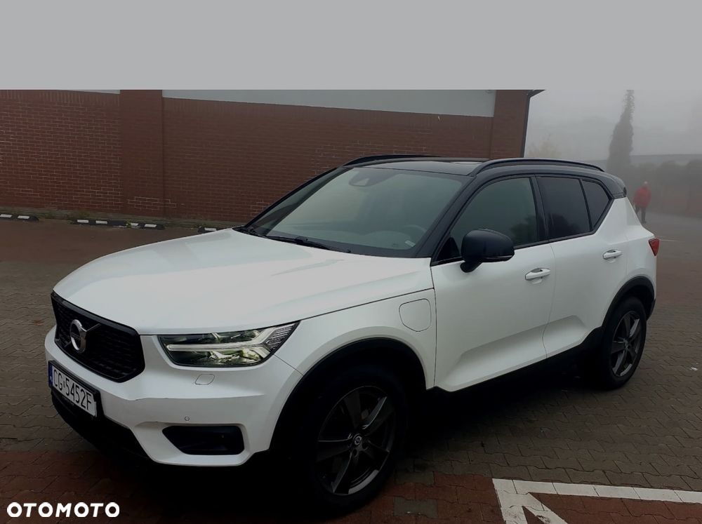 Volvo XC 40 T5 Plug-In Hybrid R-Design - 3