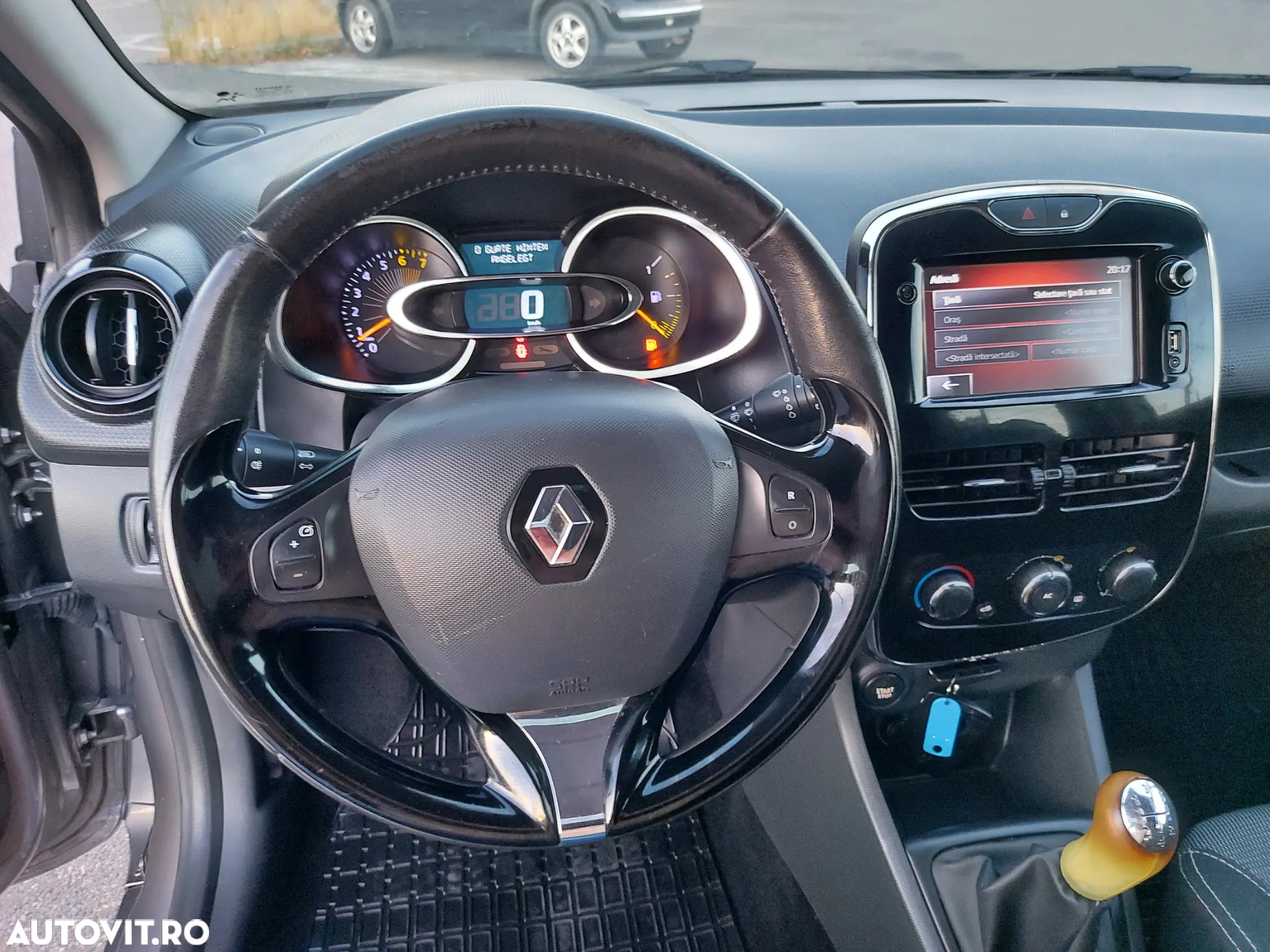 Renault Clio - 18