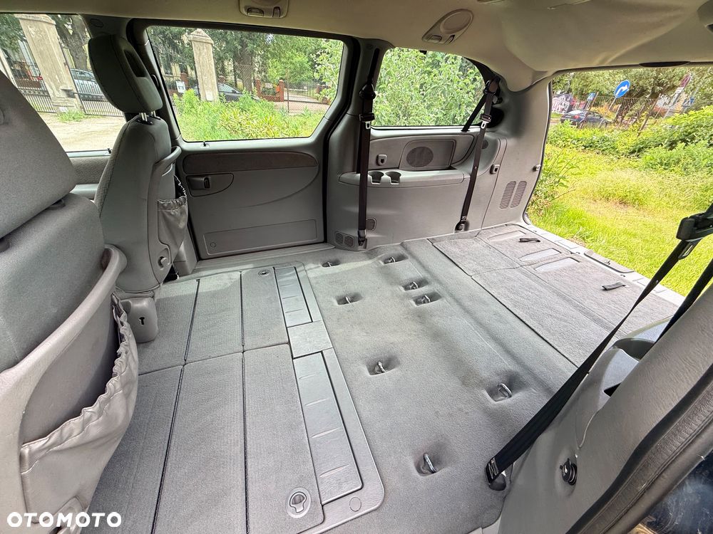 Chrysler Grand Voyager 2.8 CRD SE - 13