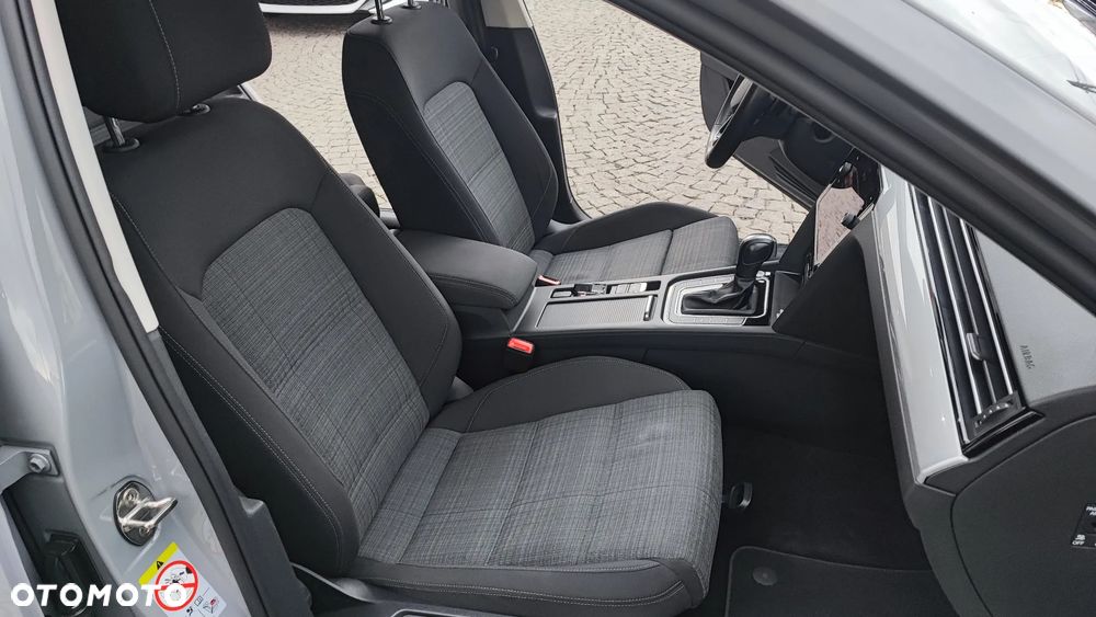 Volkswagen Passat 2.0 TSI Business DSG - 31