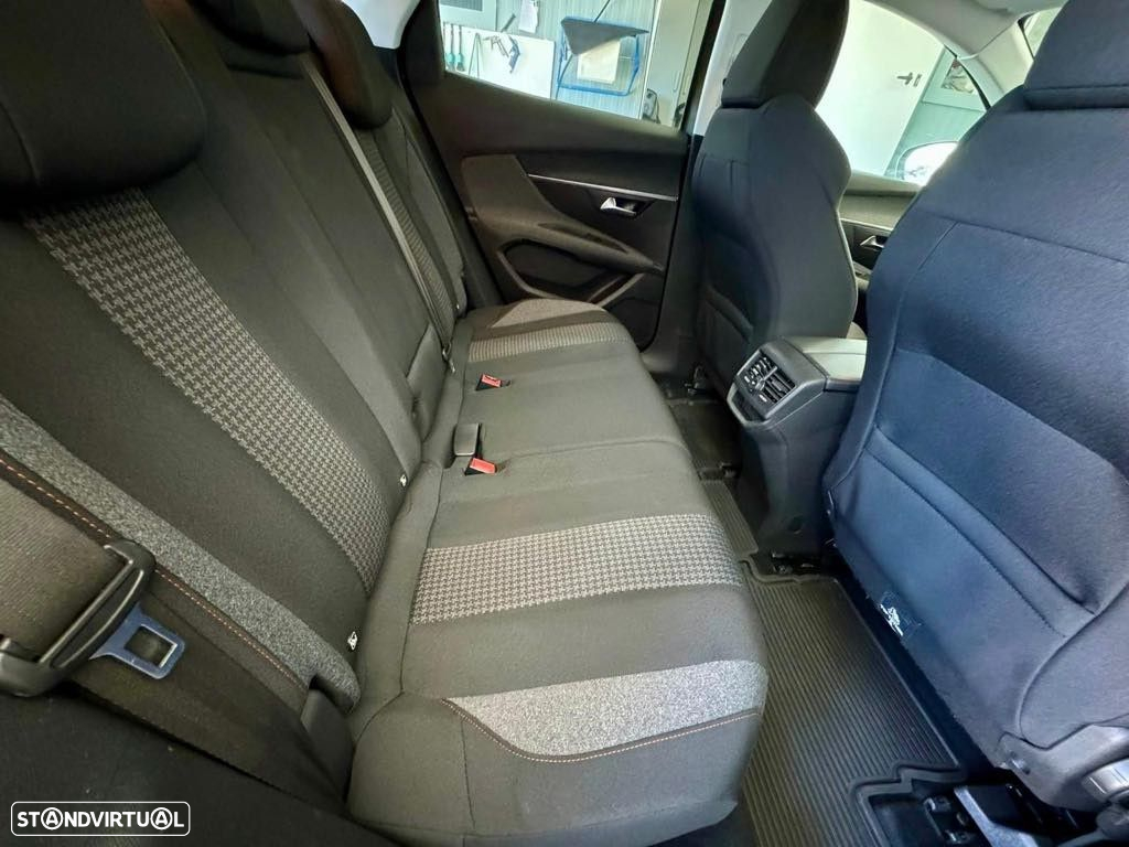 Peugeot 3008 1.5 BlueHDi Allure EAT8 - 20
