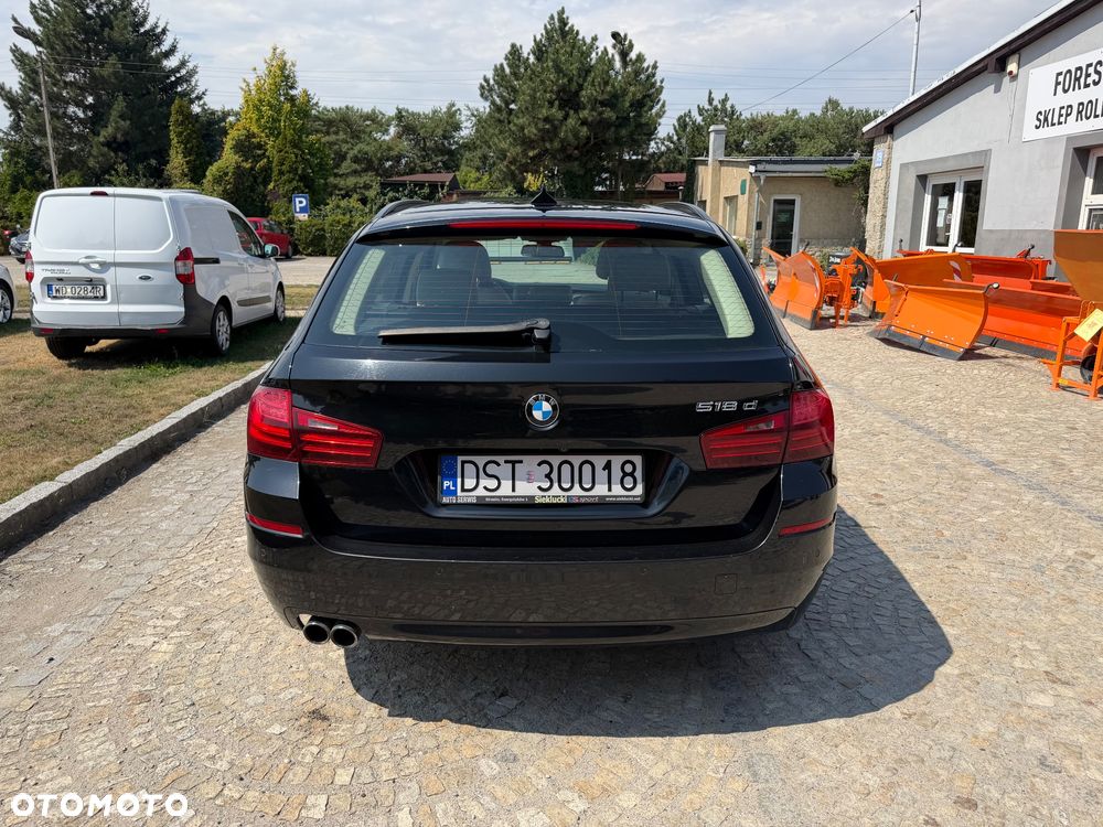 BMW Seria 5 518d Sport Line - 11