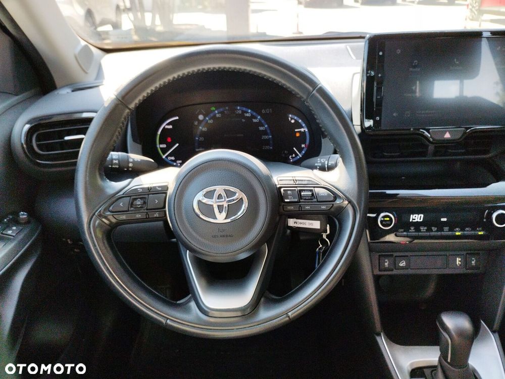 Toyota Yaris Cross Hybrid 1.5 Comfort 4x4 - 10