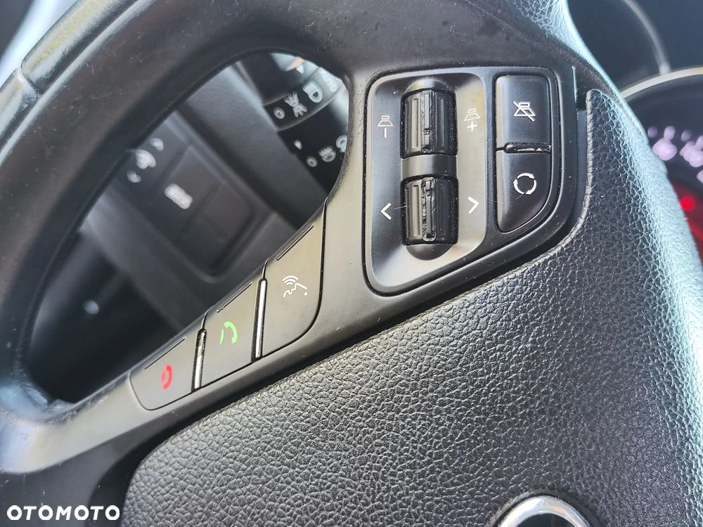 Kia Ceed - 37
