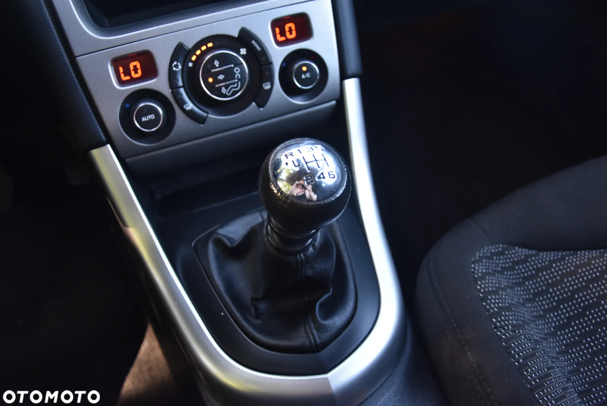 Peugeot 308 2.0 HDi Premium - 18