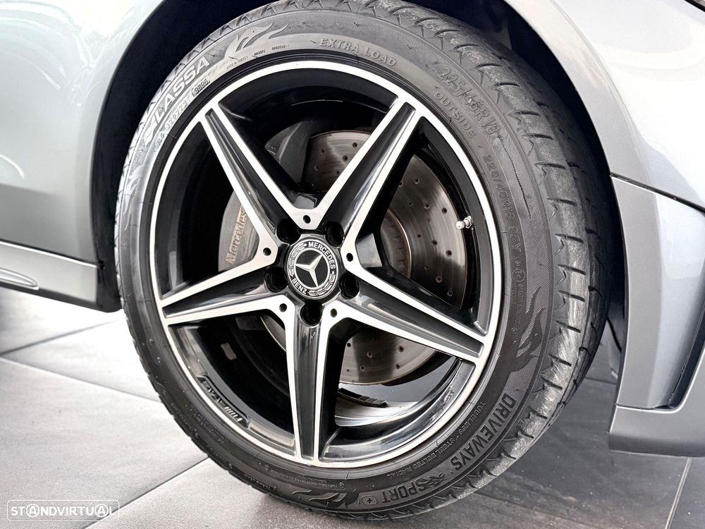 Mercedes-Benz C 300 de AMG Line - 11