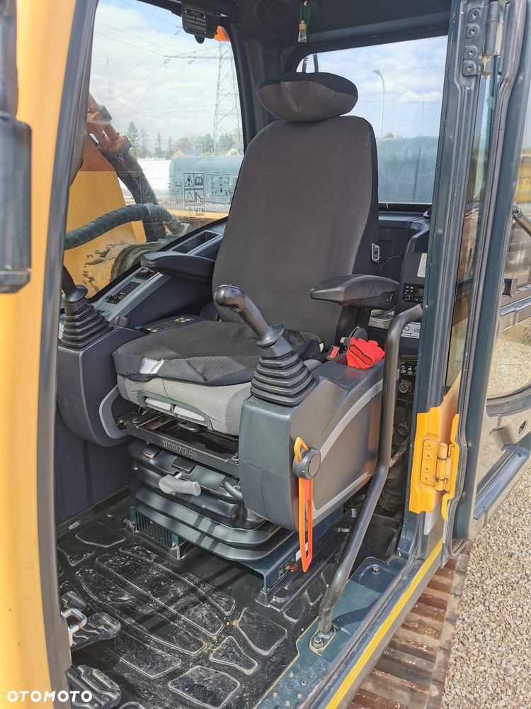 Hyundai HLC300-9A - 22