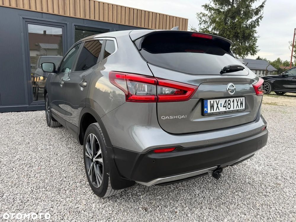 Nissan Qashqai 1.3 DIG-T N-Connecta DCT - 9