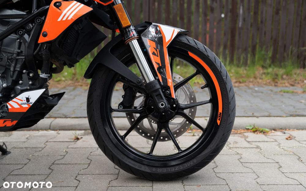 KTM Duke 125 - 17