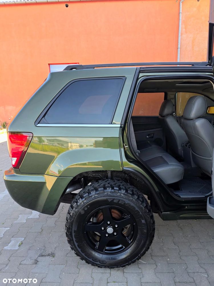 Jeep Grand Cherokee 5.7 4x4 Overland - 27