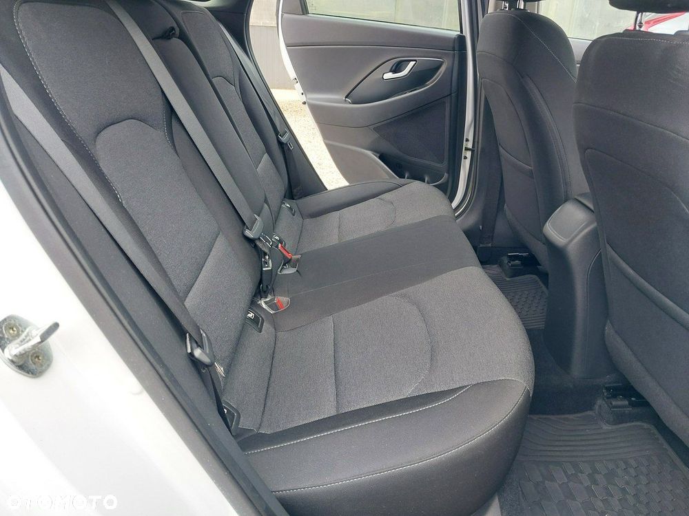 Hyundai i30 1.5 DPI Comfort - 15