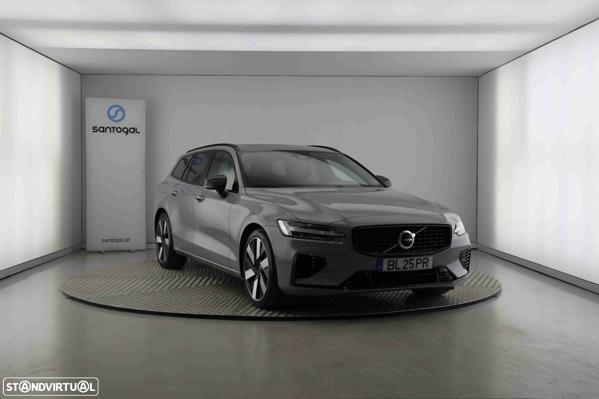 Volvo V60 2.0 T6 AWD TE Plus Dark - 2