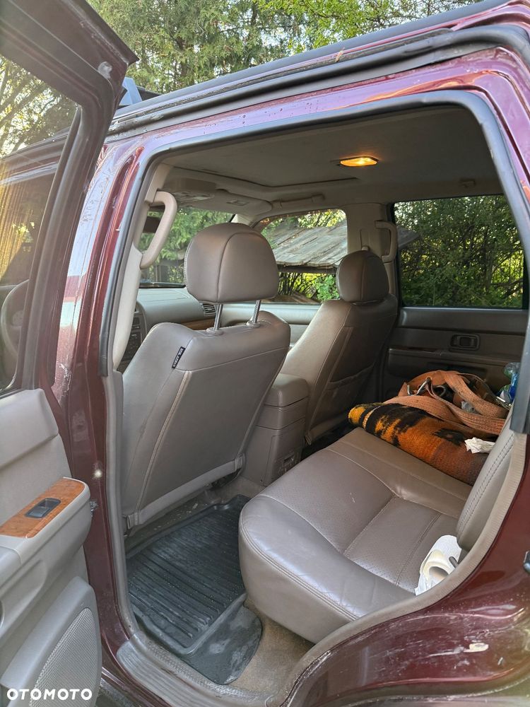 Nissan Pathfinder - 8