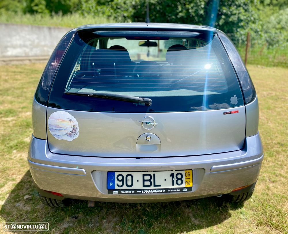 Opel Corsa 1.2 16V Cosmo - 4