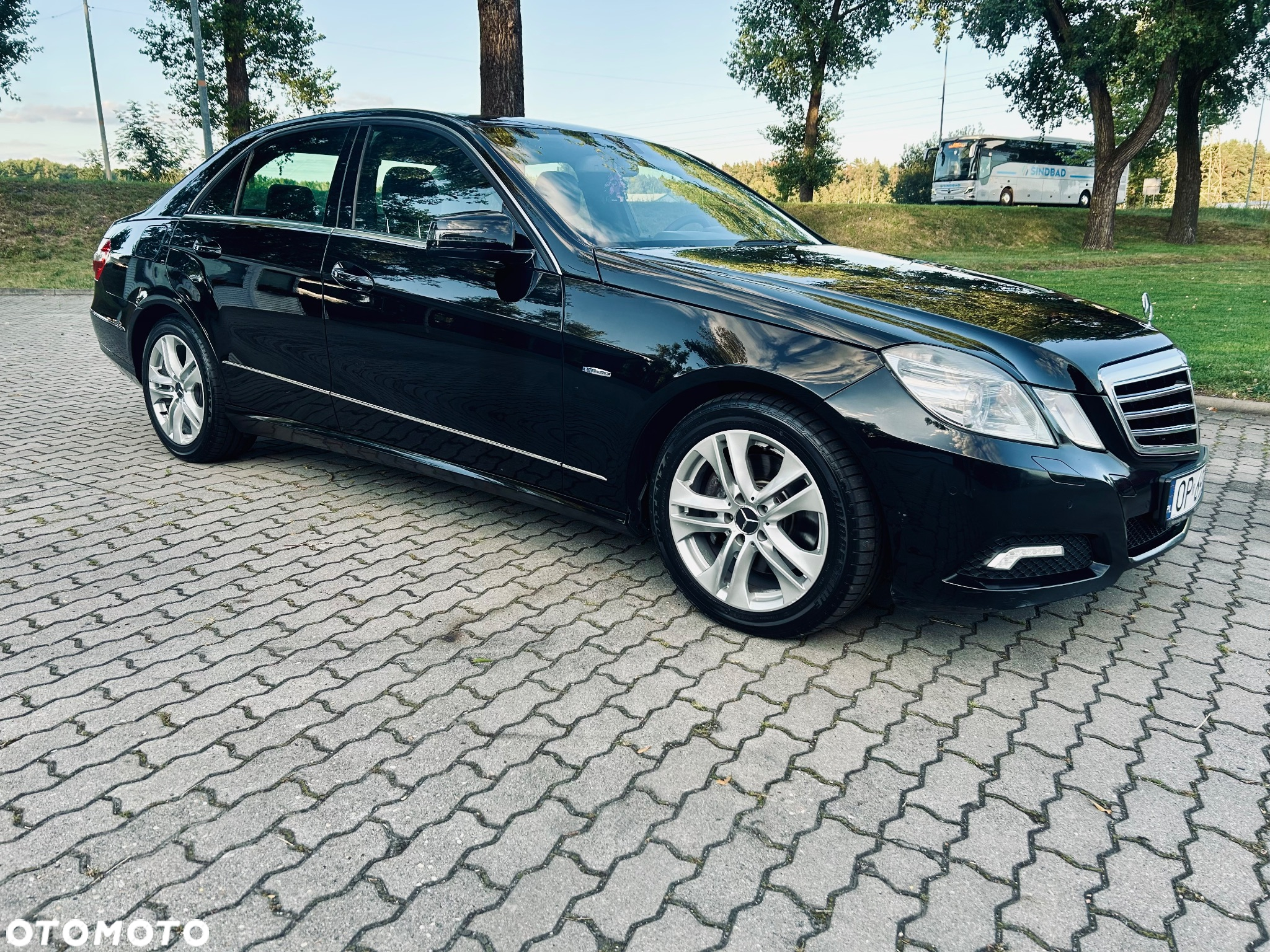 Mercedes-Benz Klasa E 350 CDI BlueEff Avantgarde - 6