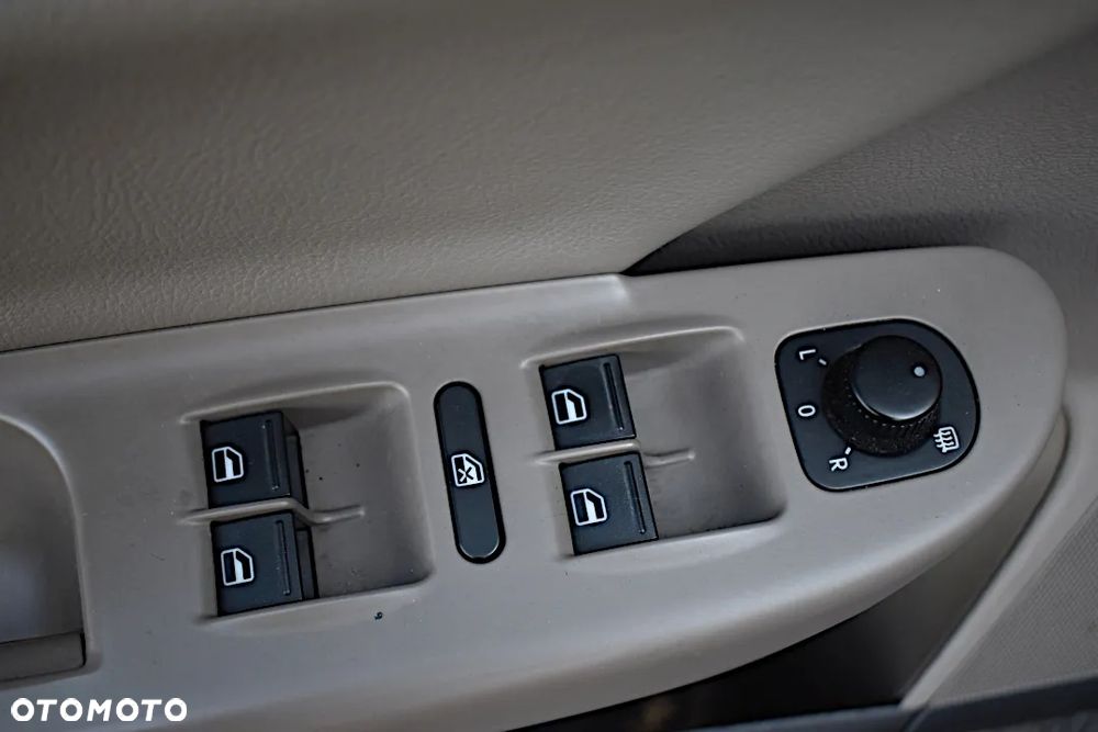 Volkswagen Passat - 27