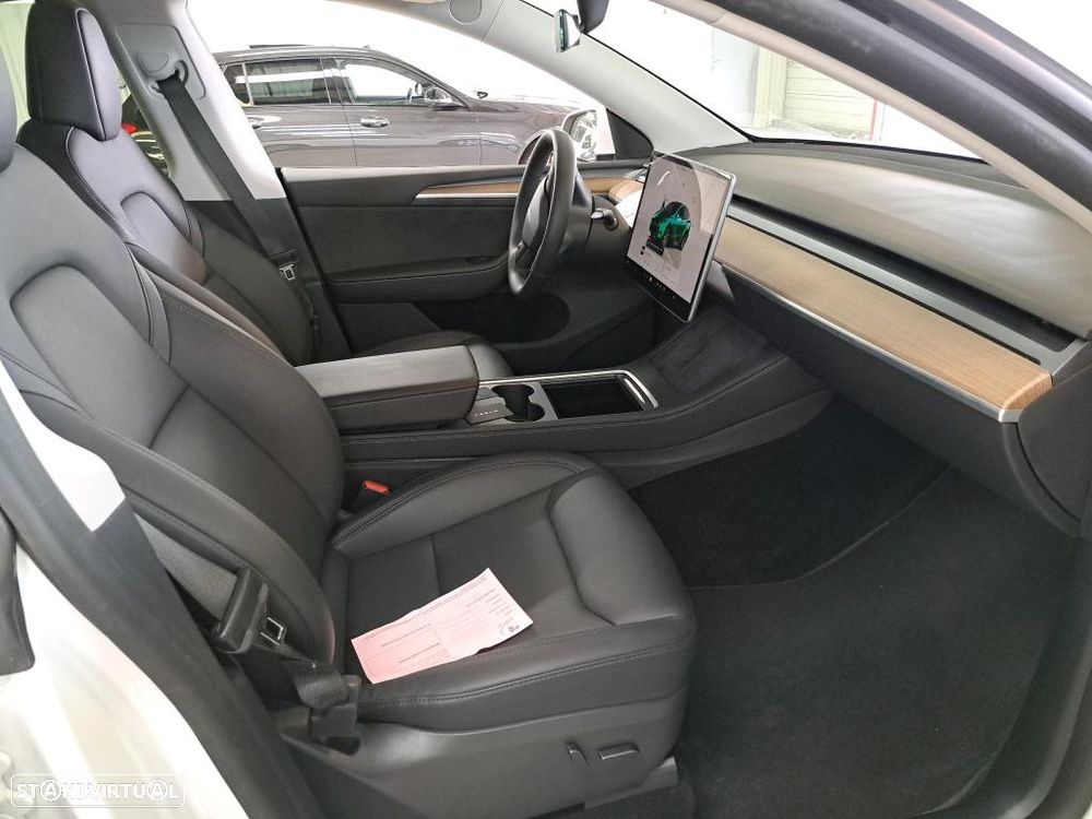 Tesla Model Y Long Range Dual Motor AWD - 7