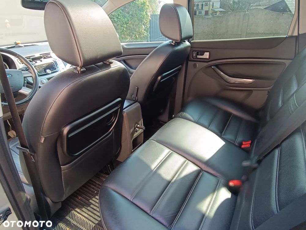 Ford Kuga 2.0 TDCi Titanium - 8