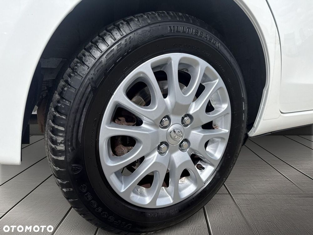 Toyota Yaris Hybrid 100 Premium EU6 - 27