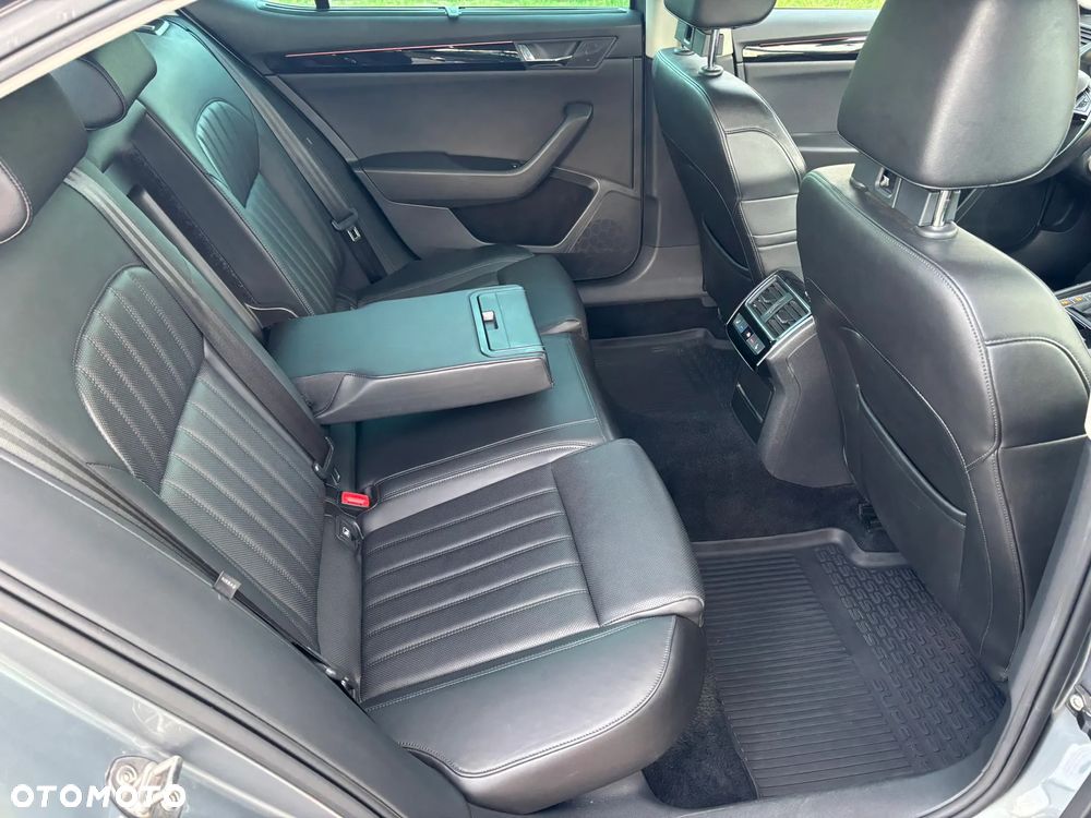 Skoda Superb 2.0 TDI L&K - 8