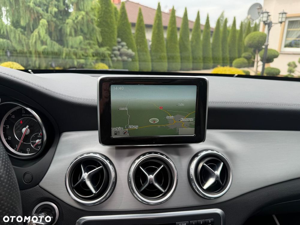 Mercedes-Benz GLA 45 AMG 4Matic 7G-DCT - 27