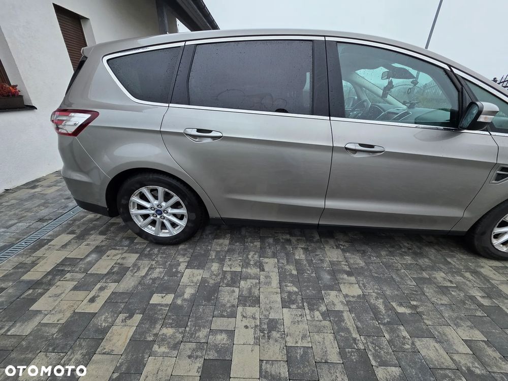 Ford S-Max 1.5 EcoBoost Titanium - 4