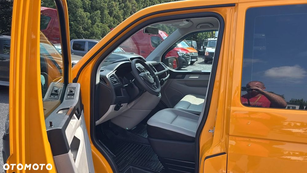 Volkswagen Transporter - 8