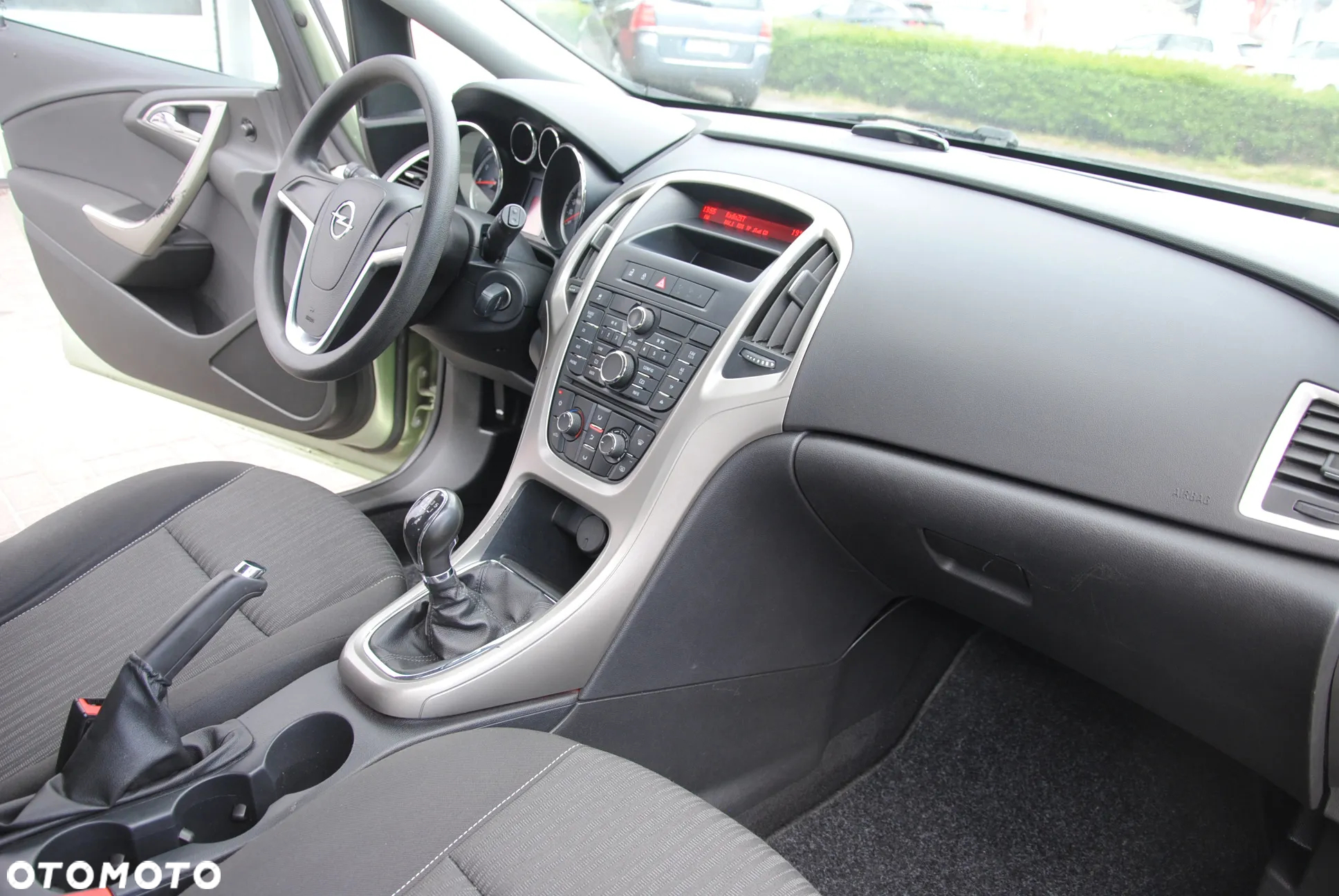 Opel Astra 1.6 Innovation - 13