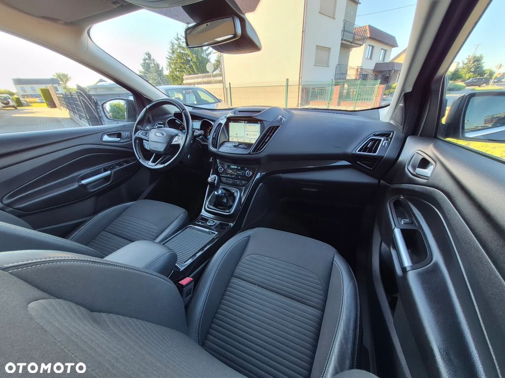 Ford Kuga 1.5 EcoBoost FWD Titanium ASS - 17