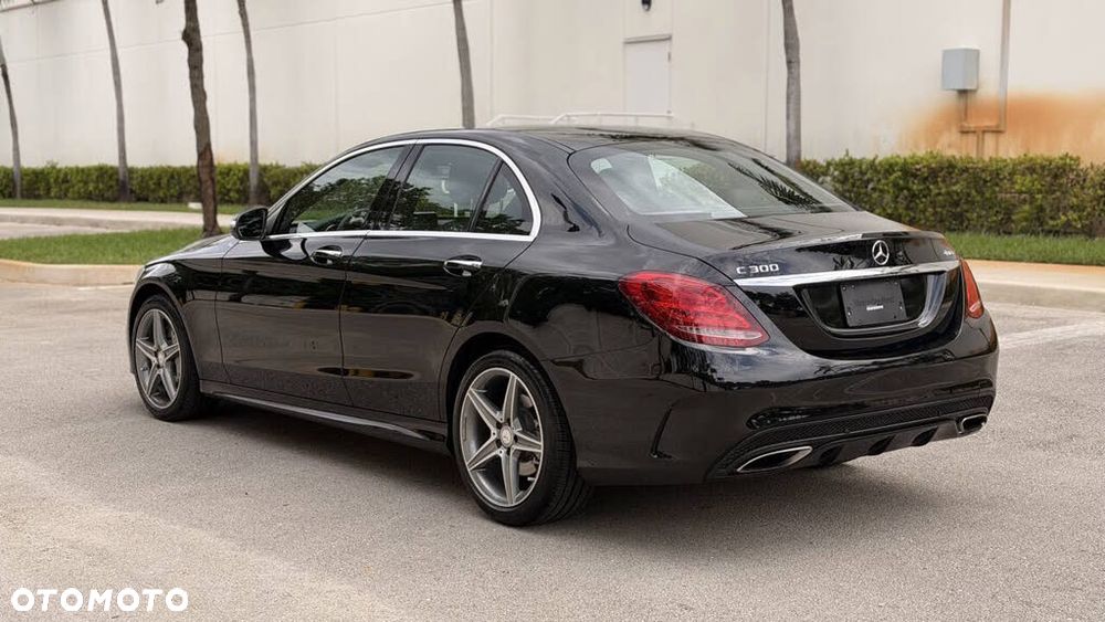 Mercedes-Benz Klasa C 300 7G-TRONIC AMG Line - 6
