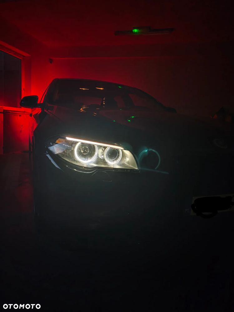 BMW Seria 5 520i Sport-Aut - 23