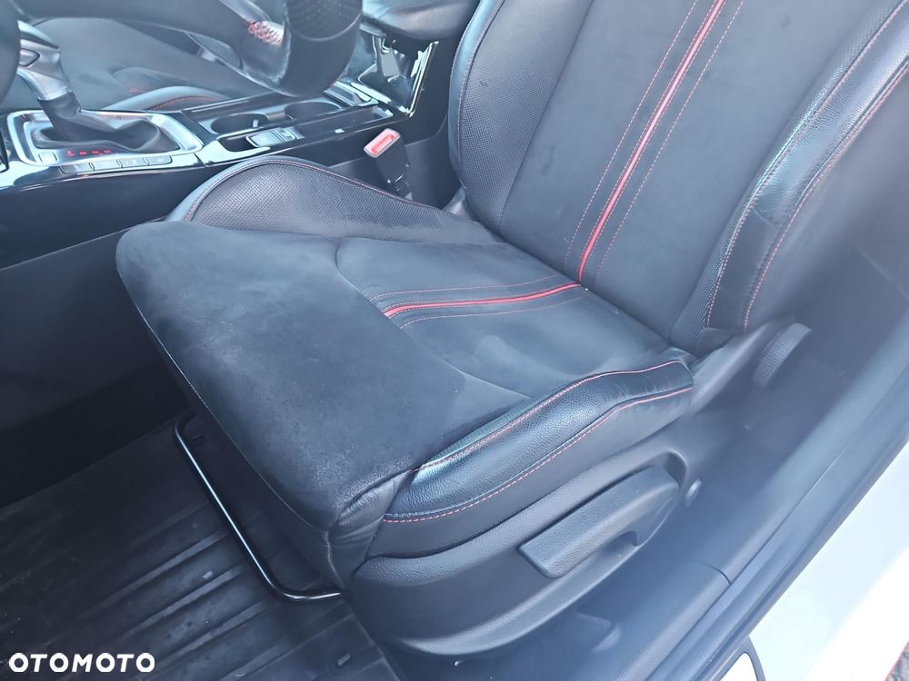 Kia ProCeed 1.6 T-GDI GT DCT - 12