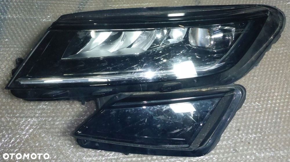 Skoda Kodiaq Reflektor Lewy 1ZX012669-35