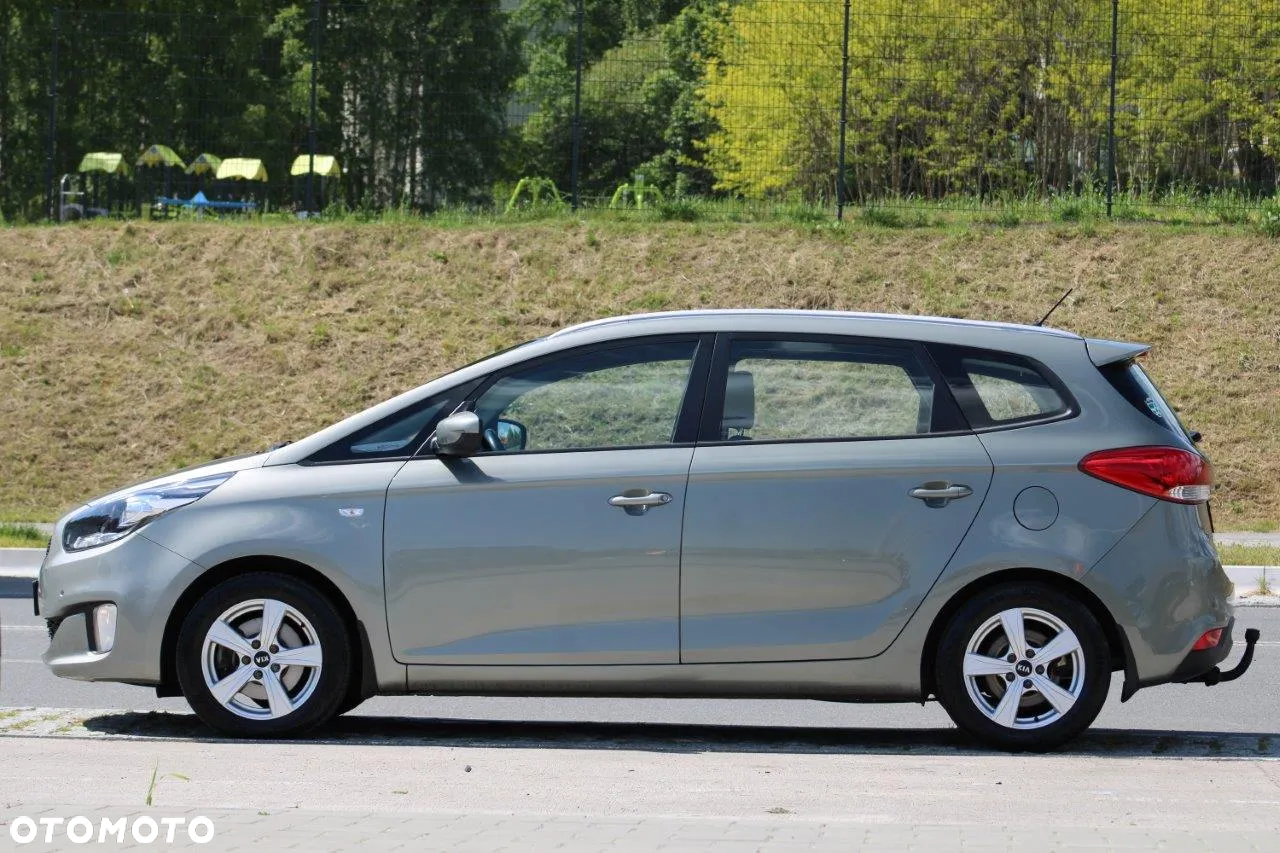Kia Carens 1.7 CRDi XL 7os - 12