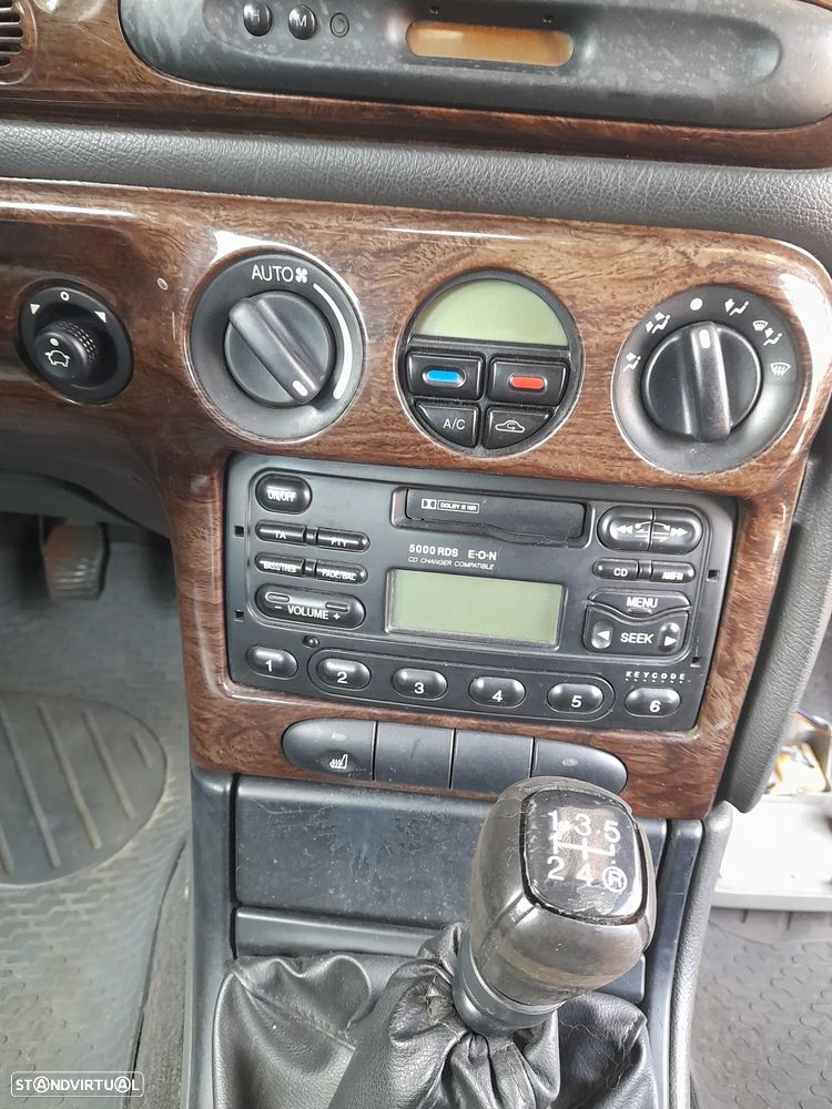 Ford Mondeo SW 1.8 TD Ghia - 1