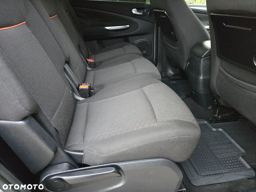 Ford S-Max 2.0 TDCi DPF Business Edition - 29