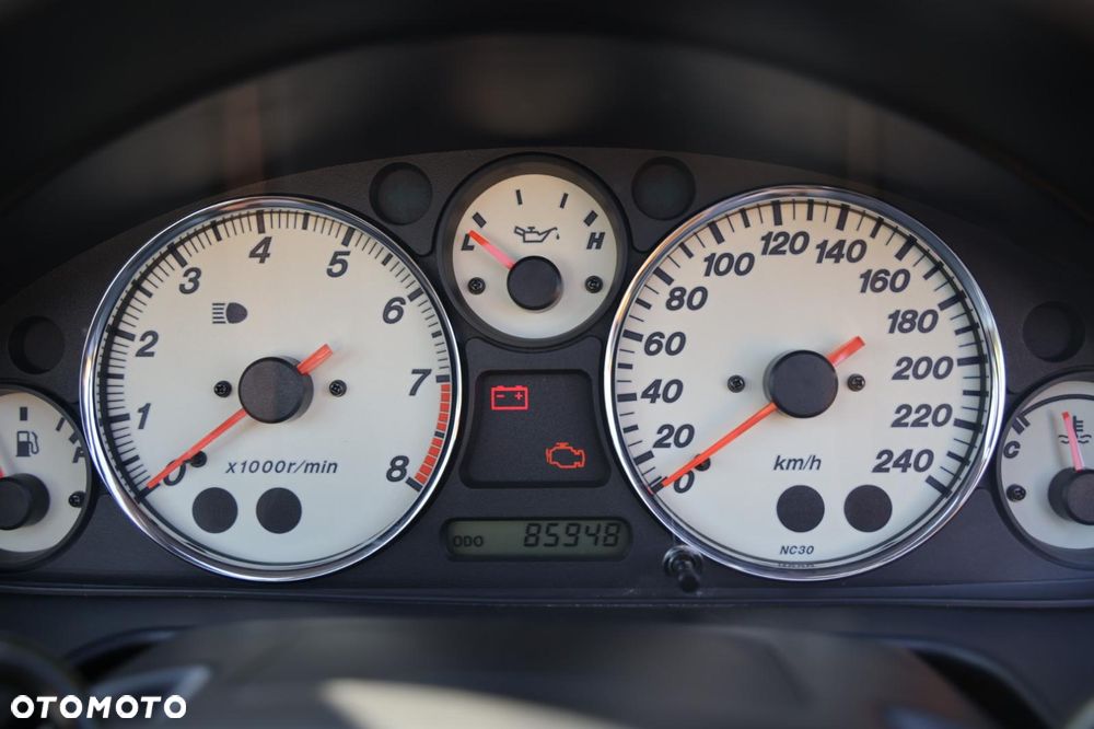 Mazda MX-5 1.8 16V - 19
