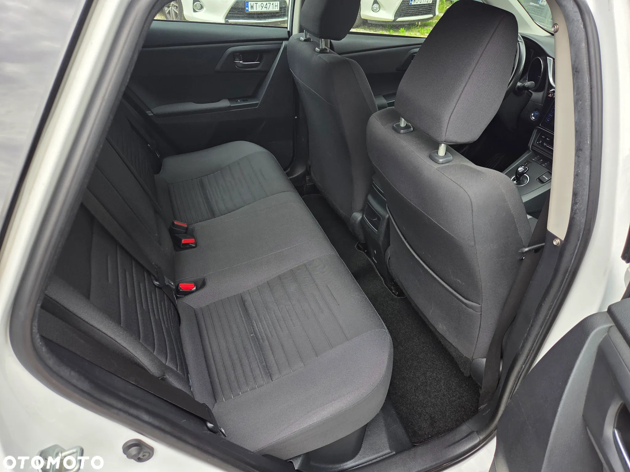 Toyota Auris 1.8 VVT-i Hybrid Automatik Touring Sports Edition - 10