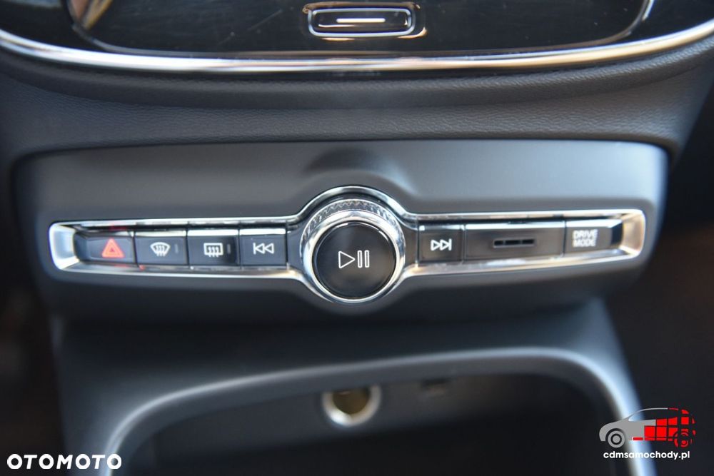 Volvo XC 40 - 30