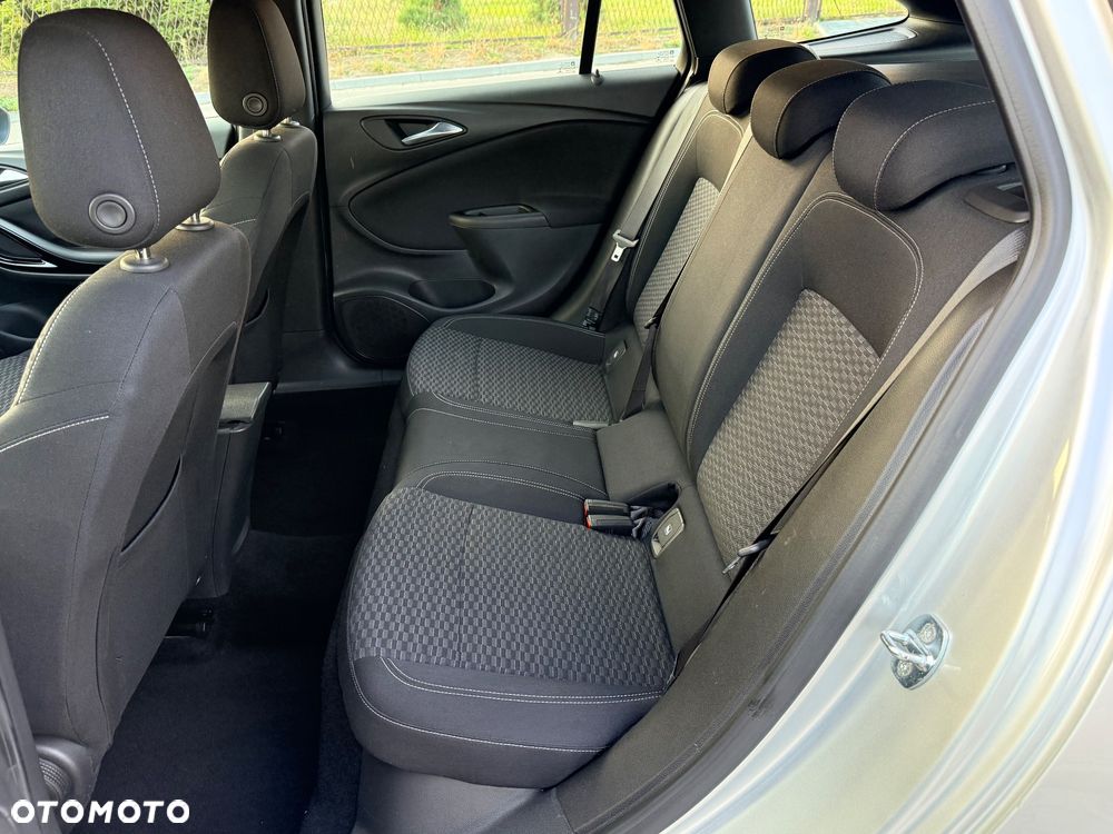 Opel Astra 1.4 T Dynamic - 28